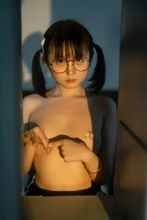 《午间更衣室》｜幼水铃衣 · 75张写真