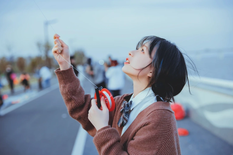 《想和你一起在四月吹春风》｜清青琴玖 · 25张写真