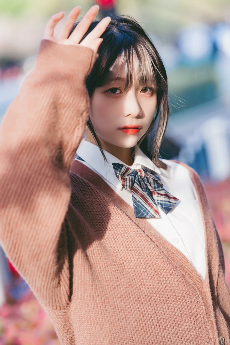 《想和你一起在四月吹春风》｜清青琴玖 · 25张写真