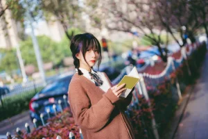 《想和你一起在四月吹春风》｜清青琴玖 · 25张写真