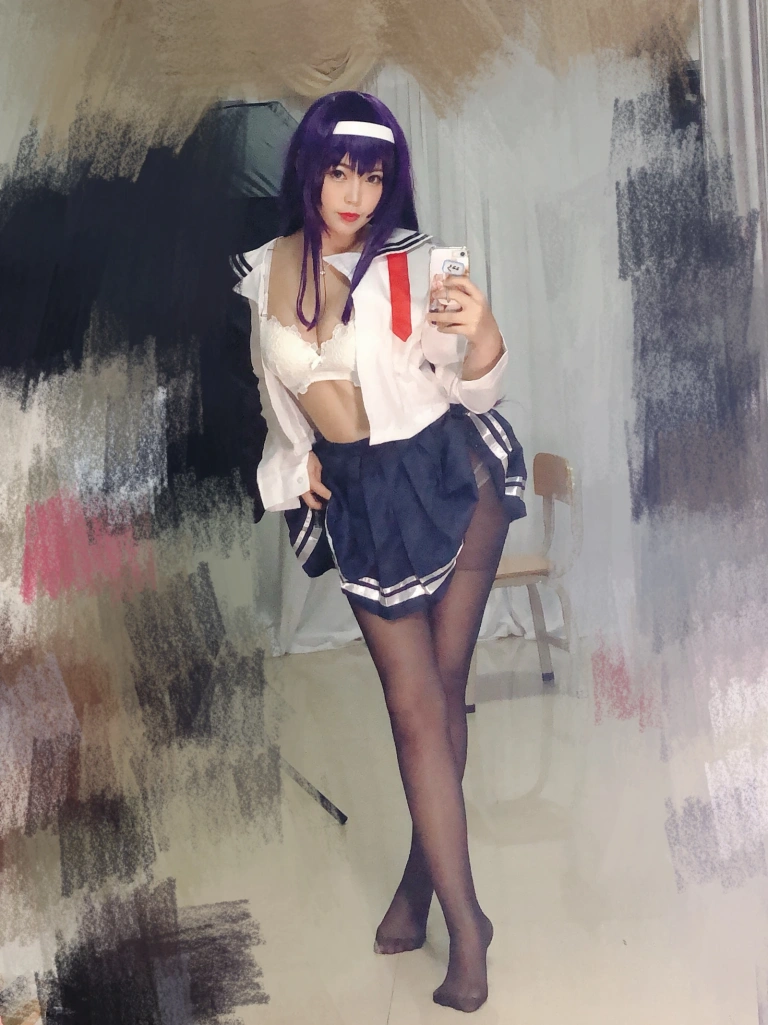 《学姐校服自拍》｜白烨 · 26张写真