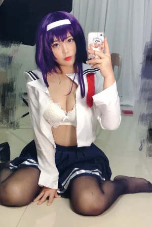 《学姐校服自拍》｜白烨 · 26张写真
