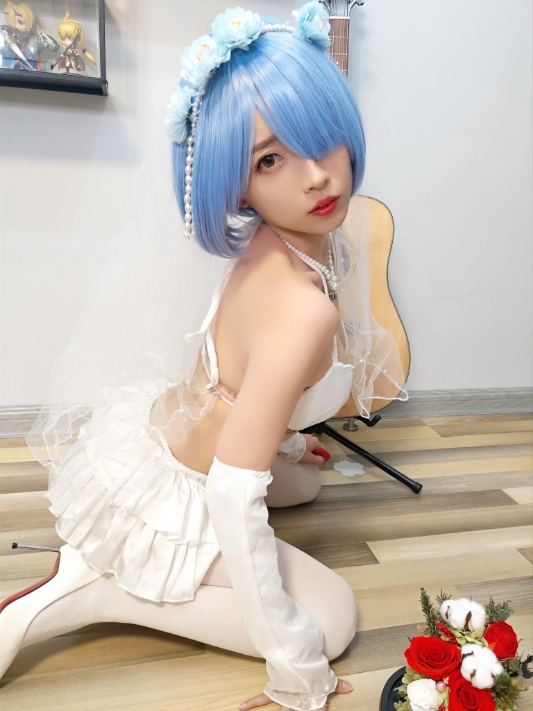 《蕾姆婚纱》｜小女巫露娜 · 29张写真