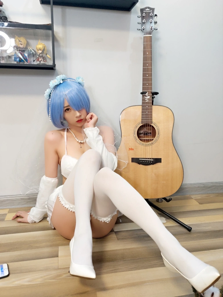 《蕾姆婚纱》｜小女巫露娜 · 29张写真