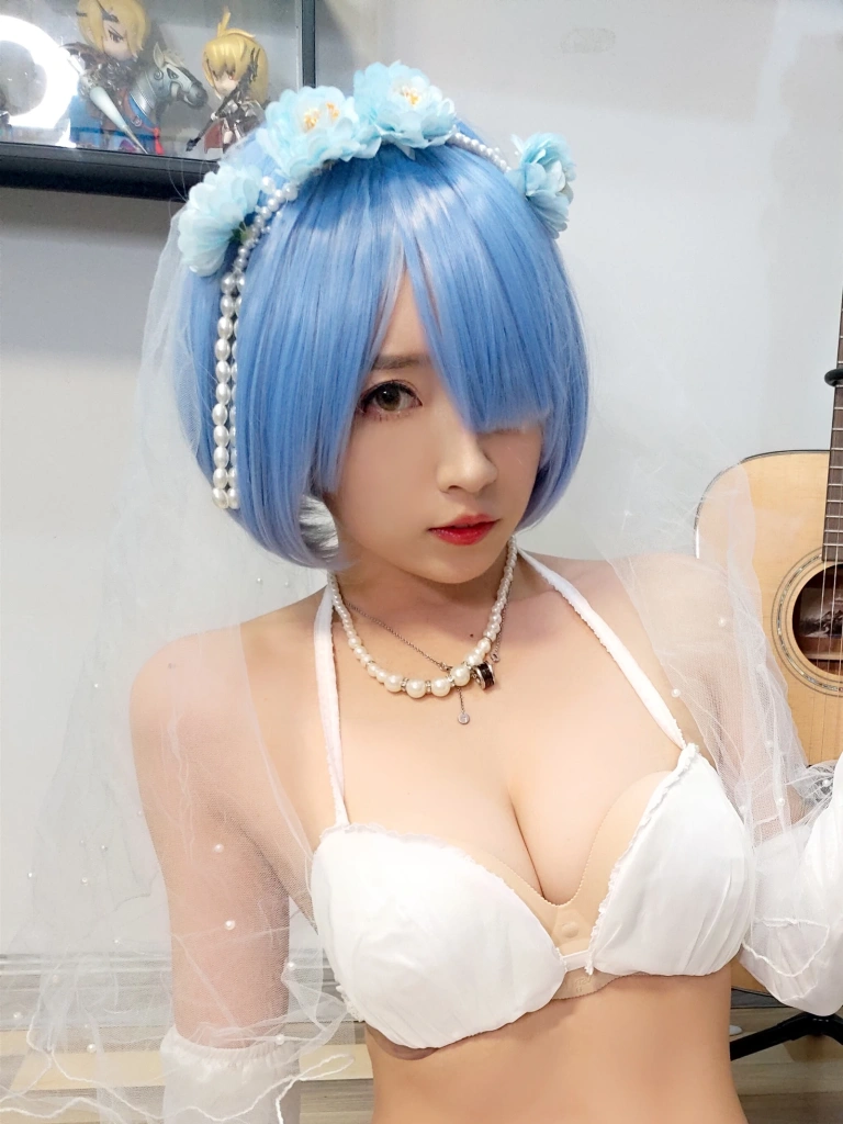 《蕾姆婚纱》｜小女巫露娜 · 29张写真