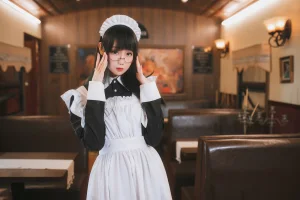 《女仆》｜焖焖碳 · 33张写真
