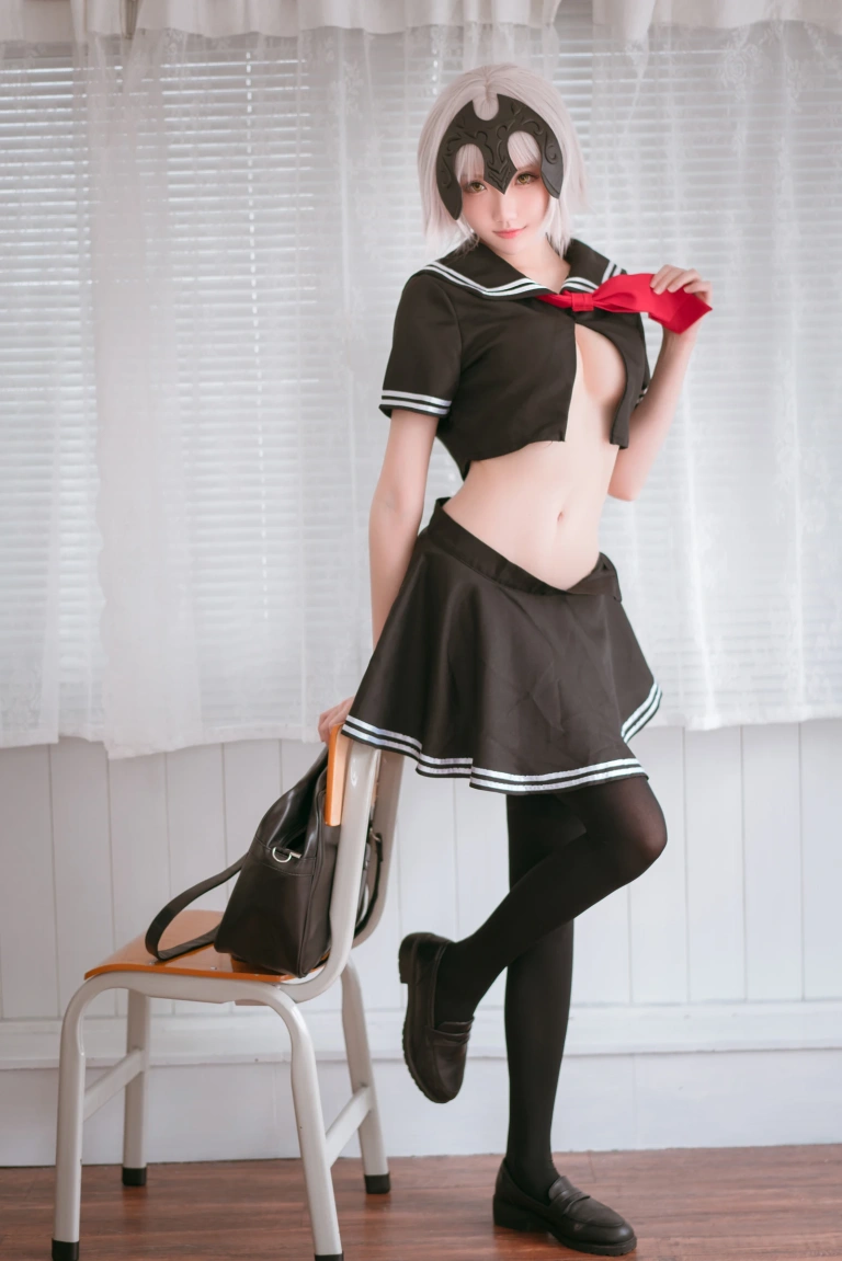 《黑贞德 校服》｜瓜希酱 · 13张写真