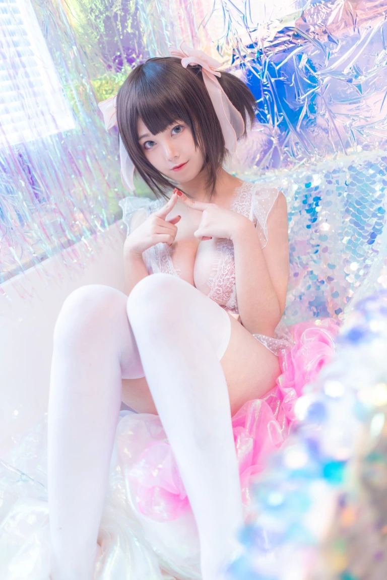 《粉色私房》｜蜜汁猫裘 · 14张写真