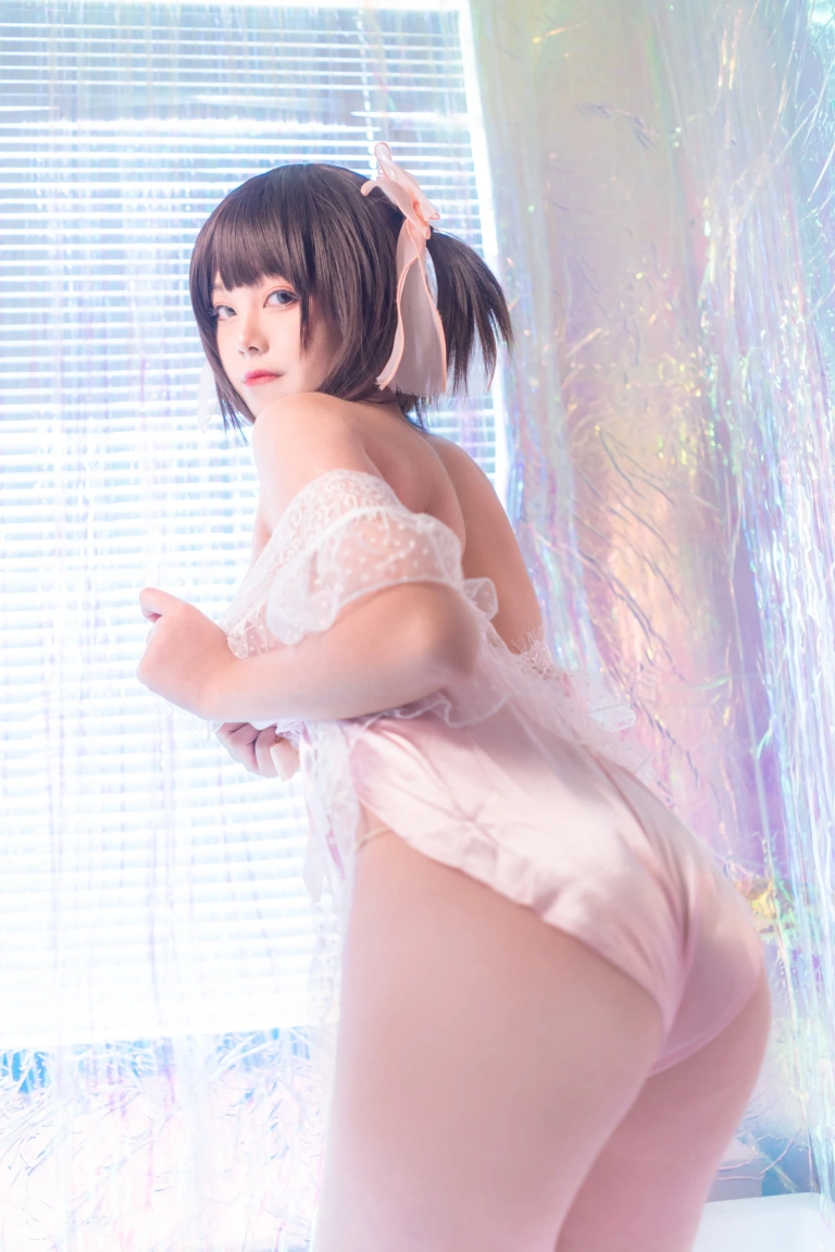 《粉色私房》｜蜜汁猫裘 · 14张写真
