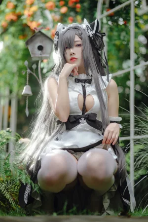 《奥古斯特 女仆装》｜宮本桜 · 20张写真