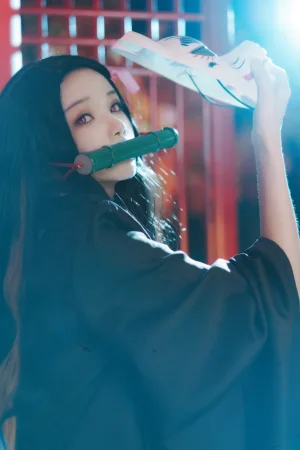 《鬼灭之刃 灶门祢豆子》｜桜桃喵 · 21张写真