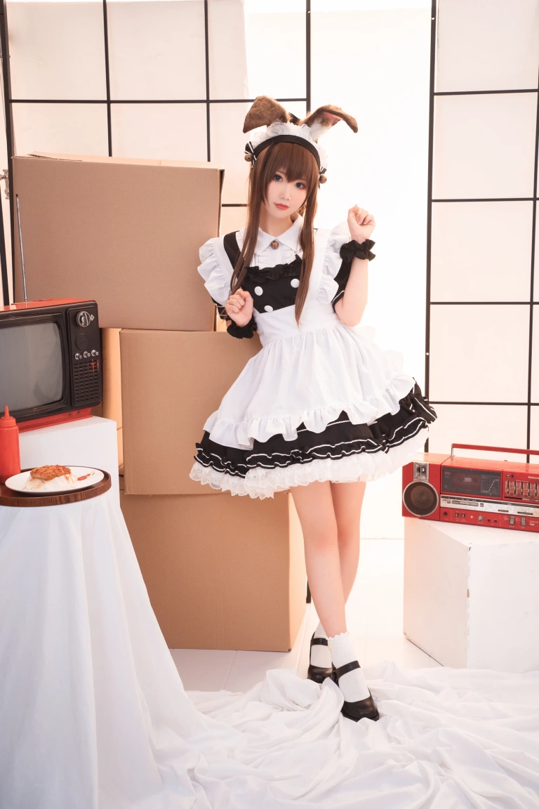 《阿米驴女仆》｜面饼仙儿 · 23张写真