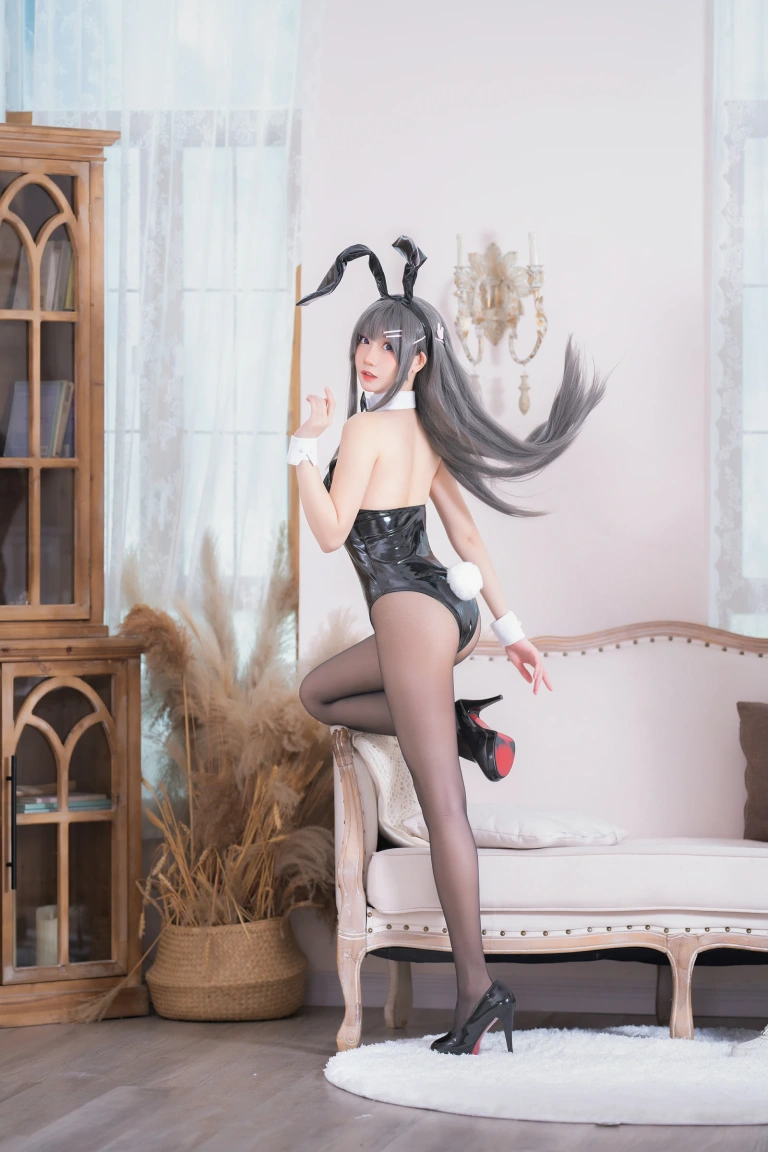 《麻衣学姐兔女郎》｜焖焖碳 · 32张写真