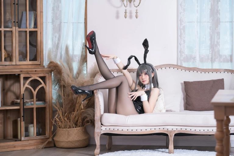 《麻衣学姐兔女郎》｜焖焖碳 · 32张写真