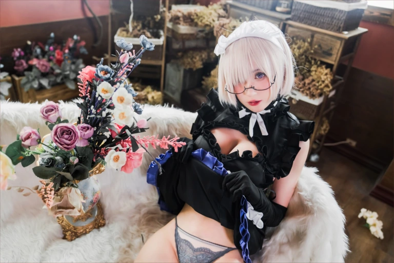 《玛修女仆》｜西园寺南歌 · 35张写真