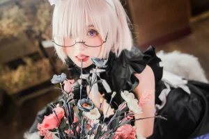 《玛修女仆》｜西园寺南歌 · 35张写真
