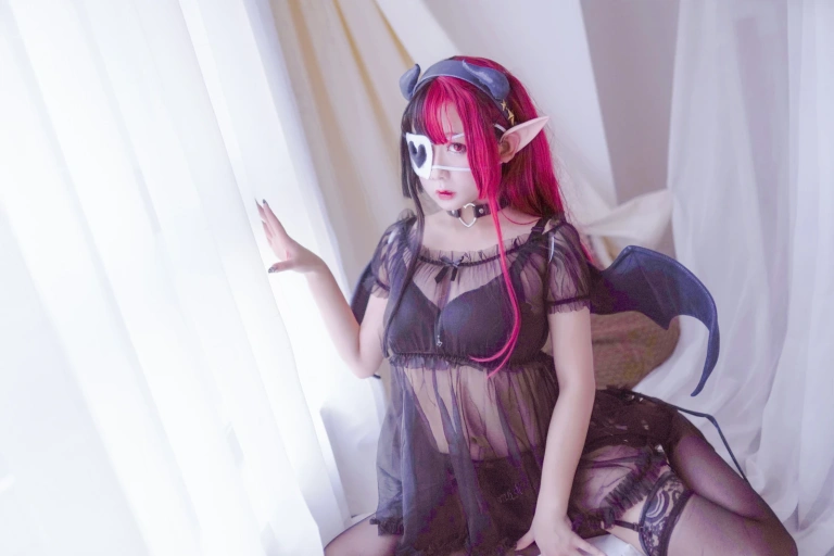 《红色使魔》｜日奈娇(椎名莜) · 40张写真