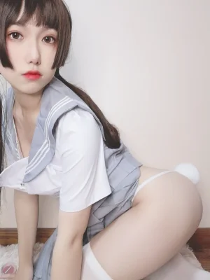 《白丝jk》｜芋圆侑子 · 72张写真、8 个视频