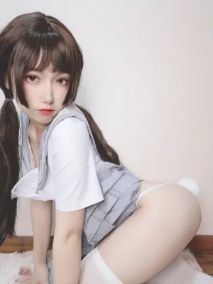《白丝jk》｜芋圆侑子 · 72张写真、8 个视频