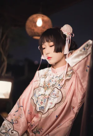 《国潮少女》｜阿包也是兔娘 · 15张写真