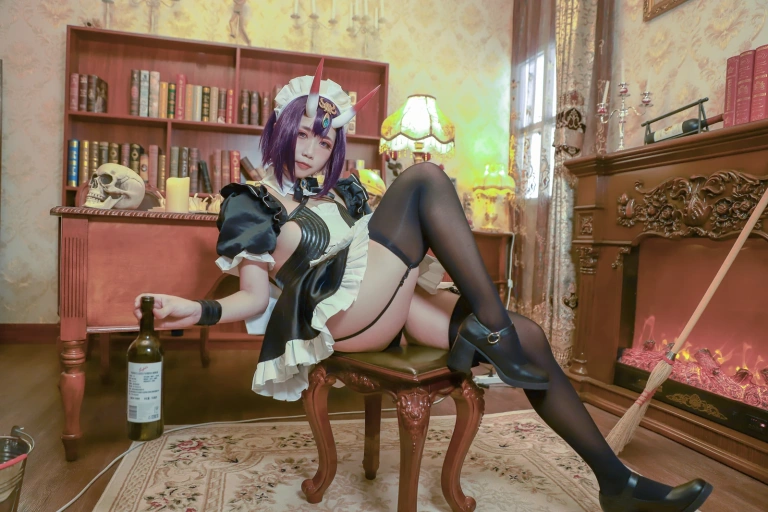 《酒吞童子 女仆》｜贞子蜜桃 · 20张写真