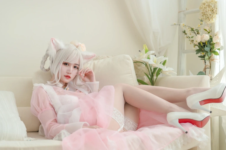 《透明女仆粉色》｜小仓千代 · 24张写真