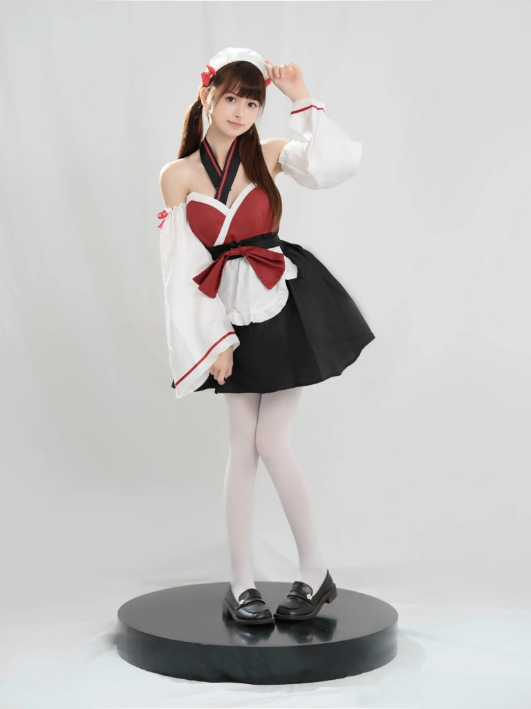 《红衣小女仆》｜河豚抚子 · 25张写真