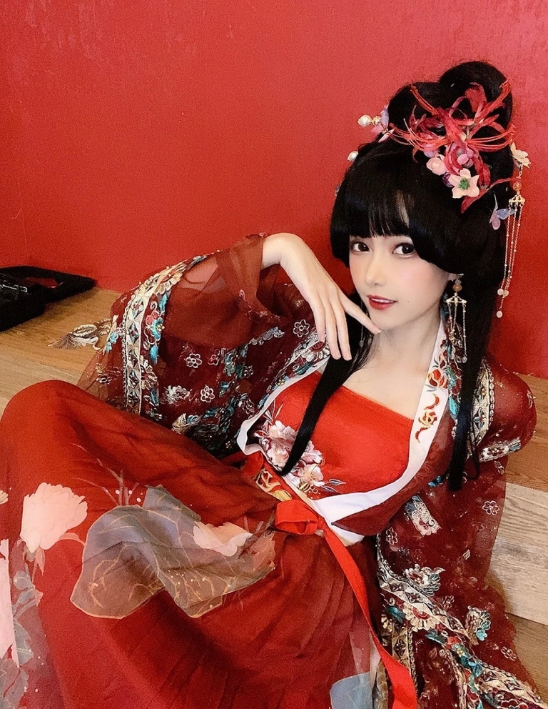 《抚绸衣庄》｜凛子酱 · 26张写真