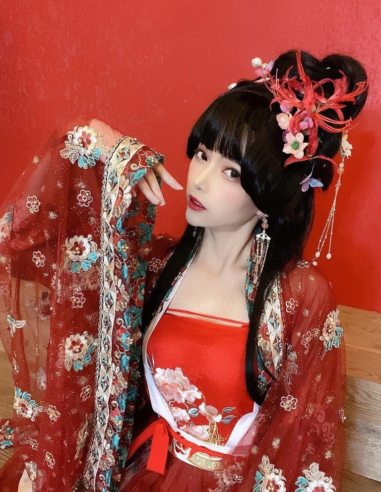 《抚绸衣庄》｜凛子酱 · 26张写真