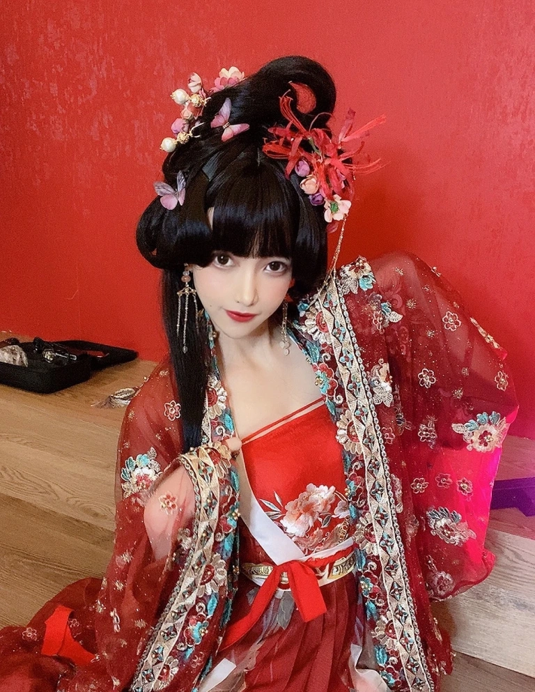 《抚绸衣庄》｜凛子酱 · 26张写真