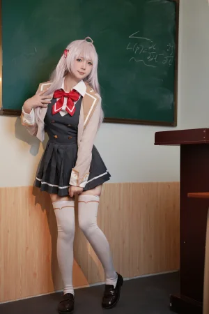 《不时以俄语轻声遮羞的邻座艾莉同学》｜喜欢爱理吗 · 30张写真