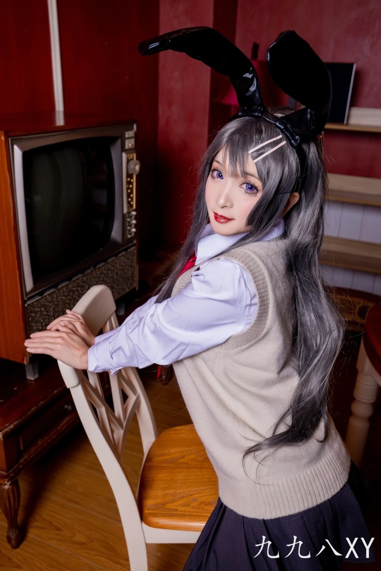 《麻衣学姐》｜九九八 · 46张写真
