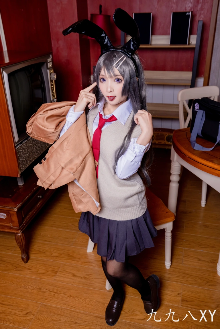 《麻衣学姐》｜九九八 · 46张写真