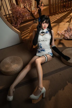 《瓶儿》｜瓜希酱 · 12张写真