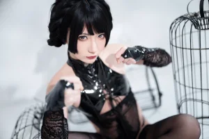 《功夫旗袍》｜是三不是世 · 18张写真