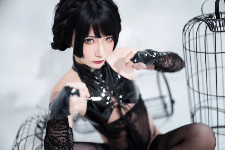 《功夫旗袍》｜是三不是世 · 18张写真