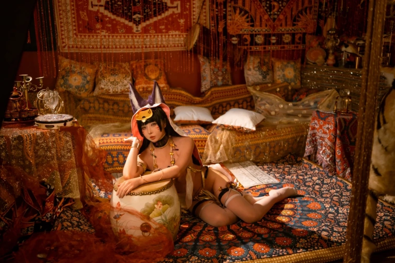 《碧蓝航线 武藏同人舞娘》｜上杉绘黎落 · 18张写真