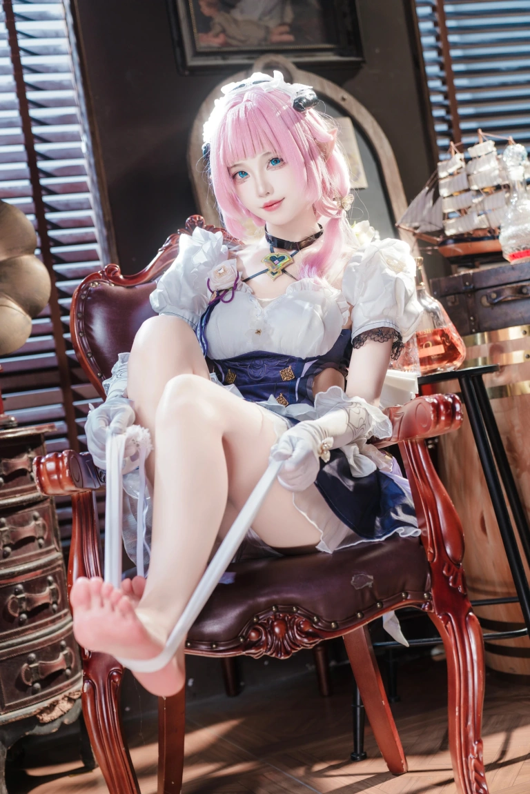 《崩坏三 爱莉希雅 女仆》｜狐玖玖 · 23张写真