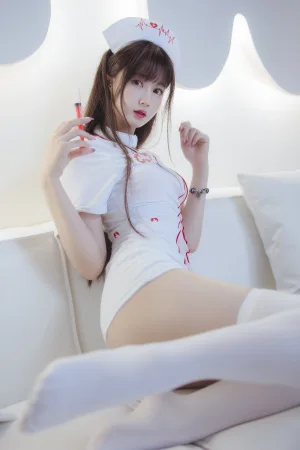 《护士》｜羽生三未 · 32张写真