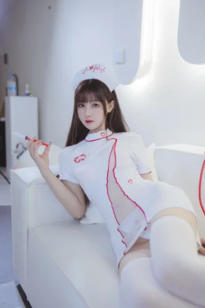 《护士》｜羽生三未 · 32张写真