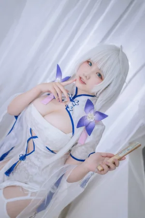 《光辉旗袍》｜阿半今天很开心 · 33张写真
