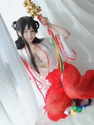 《有点不对劲的巫女》｜小仓千代 · 34张写真