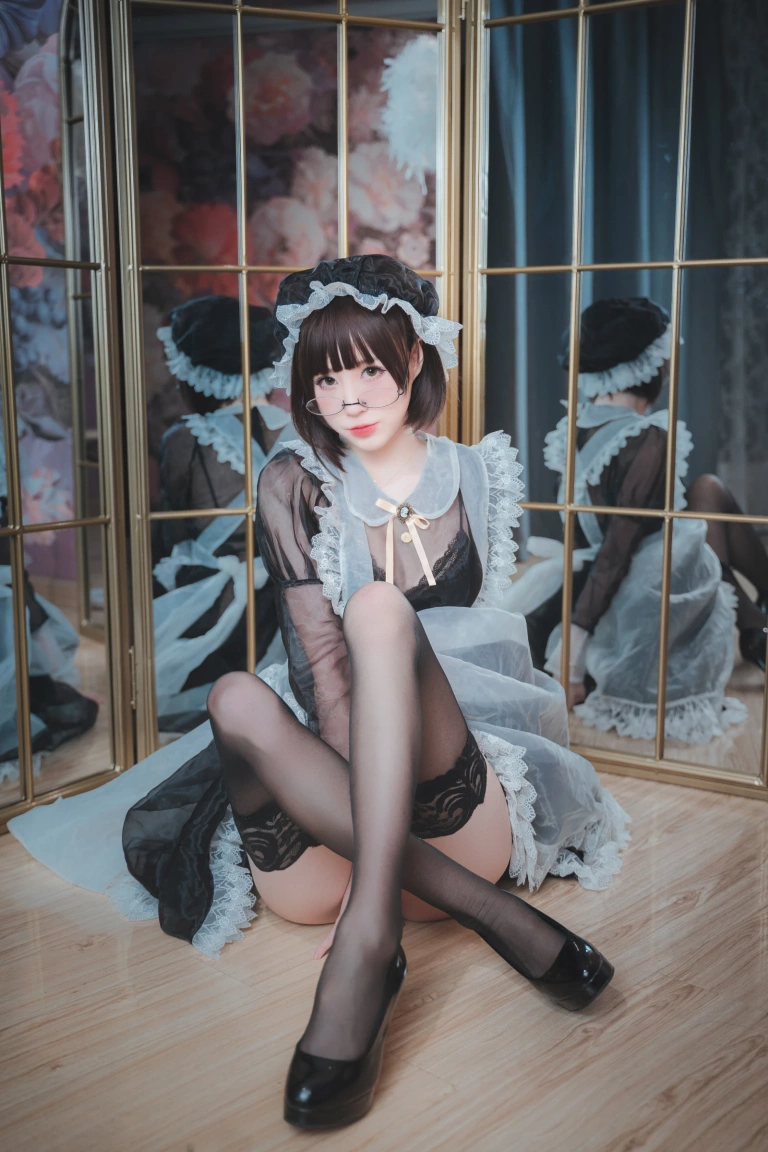 《透明女仆》｜西园寺南歌 · 50张写真、2 个视频