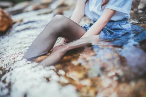 《河边死库水》｜桜桃喵 · 75张写真