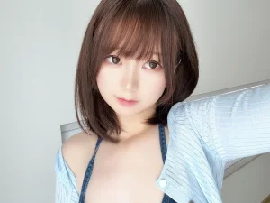 《[Fantia] 2025年04月订阅》｜雫しずく · 146张写真、6 个视频