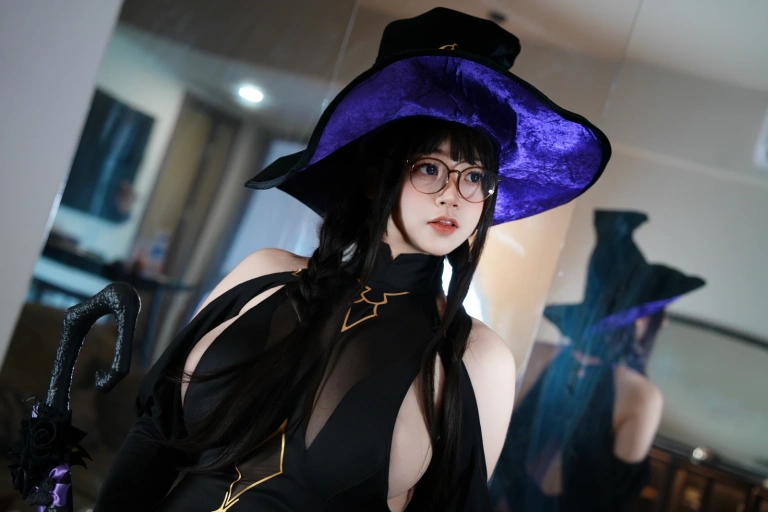《毛毛帽 NO.009 – 魔女之夜》｜一只毛毛帽 · 105张写真、2 个视频