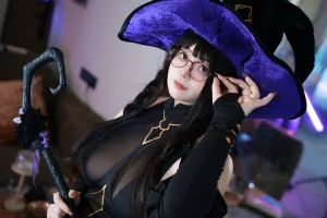 《毛毛帽 NO.009 – 魔女之夜》｜一只毛毛帽 · 105张写真、2 个视频