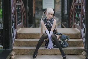 《穹妹 黑旗袍》｜瓜希酱 · 14张写真