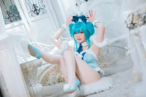 《初音兔女郎》｜焖焖碳 · 20张写真