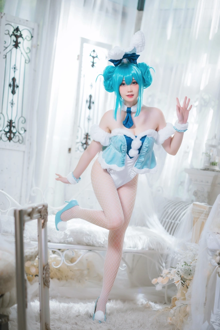 《初音兔女郎》｜焖焖碳 · 20张写真